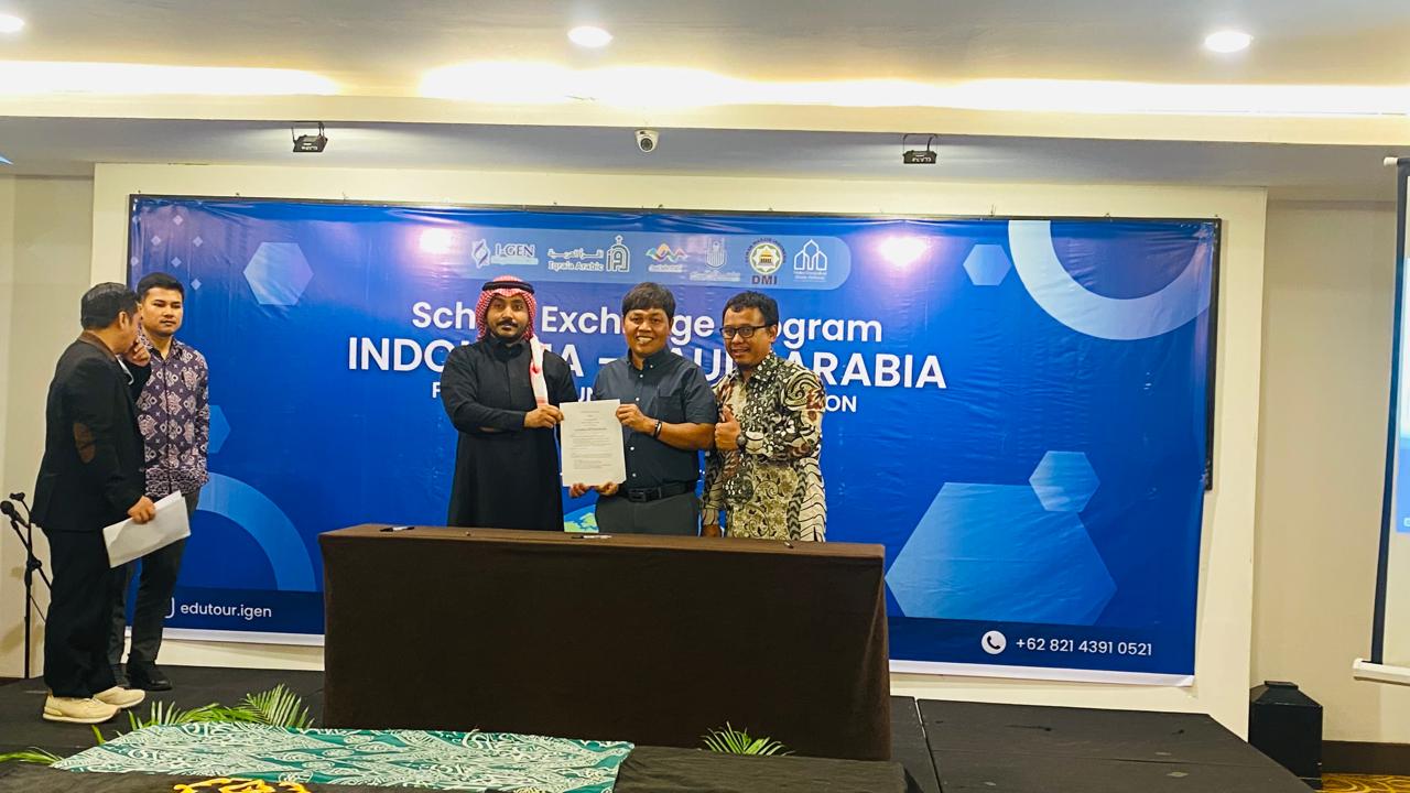 Penandatangani kesepakatan kerjasama (MOU) School Exchange Program Indonesia-Saudi Arabia (program pertukaran pelajar dan guru sekolah Islam) dengan pihak Umm Al-Qura University, Makkah